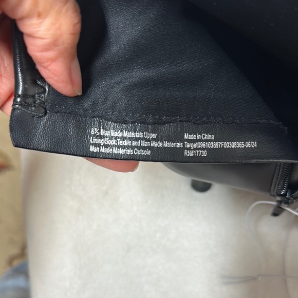 A New Day Black Heeled Boots with Sleek Design - Picture 10 of 11